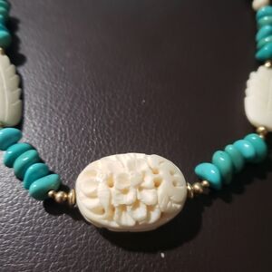 Elegant Cream and Turquoise Beaded Necklace